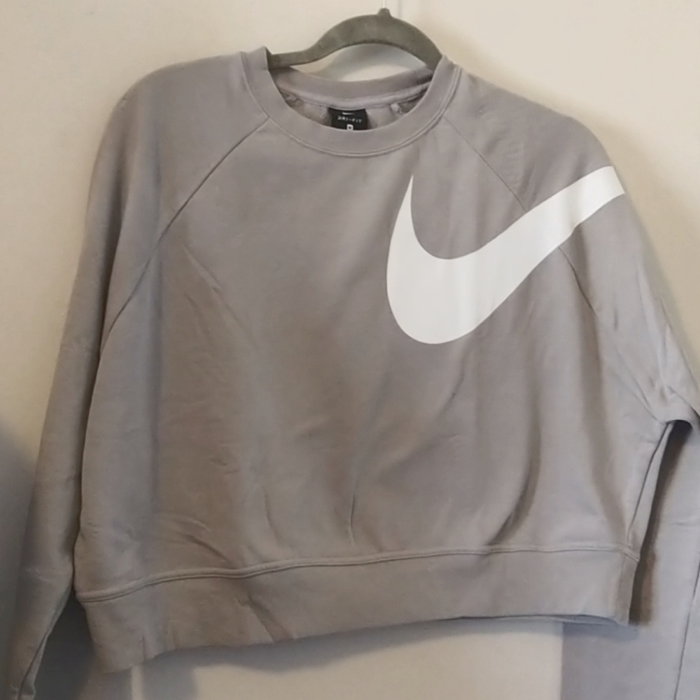 Nike Crop Top